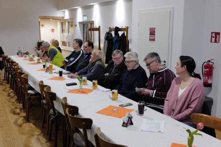 Mitgliederversammlung L1010595