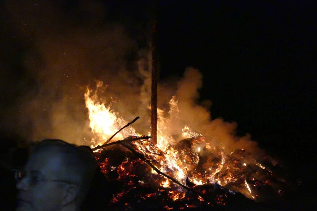 Osterfeuer 22